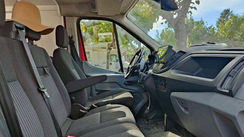 En venta Ford TRANSIT 350  H3 L3  TRENF 2.0 170 Rojo 2017 Tarragona foto 3