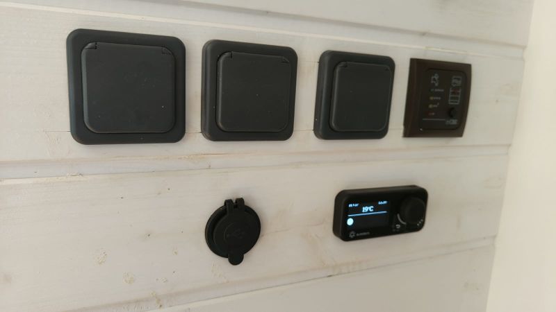 En venta Ford TRANSIT 350  H3 L3  TRENF 2.0 170 Rojo 2017 Tarragona foto 12