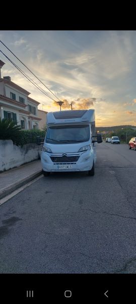 En venta Adria Matrix Axess 670SC Blanco 2023 Tarragona foto 2