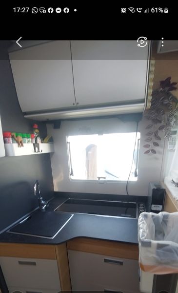 En venta Adria Matrix Axess 670SC Blanco 2023 Tarragona foto 5