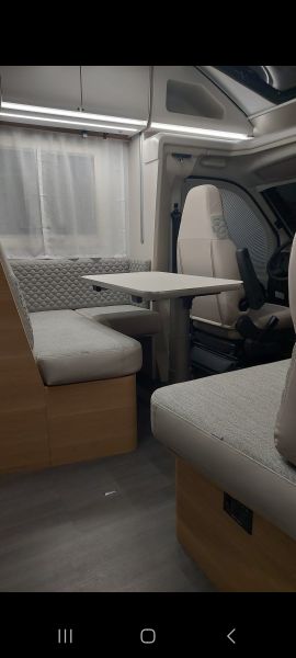 En venta Adria Matrix Axess 670SC Blanco 2023 Tarragona foto 7
