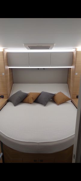 En venta Adria Matrix Axess 670SC Blanco 2023 Tarragona foto 11