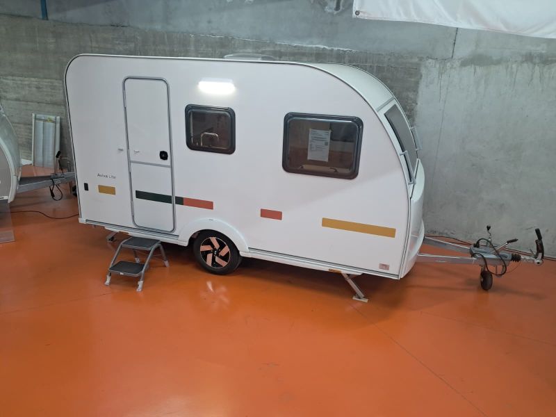 En venta Adria Adria Aviva Lite 750 KG 360 DK -01 New Version 2026 Blanco 2026 Barcelona foto 4