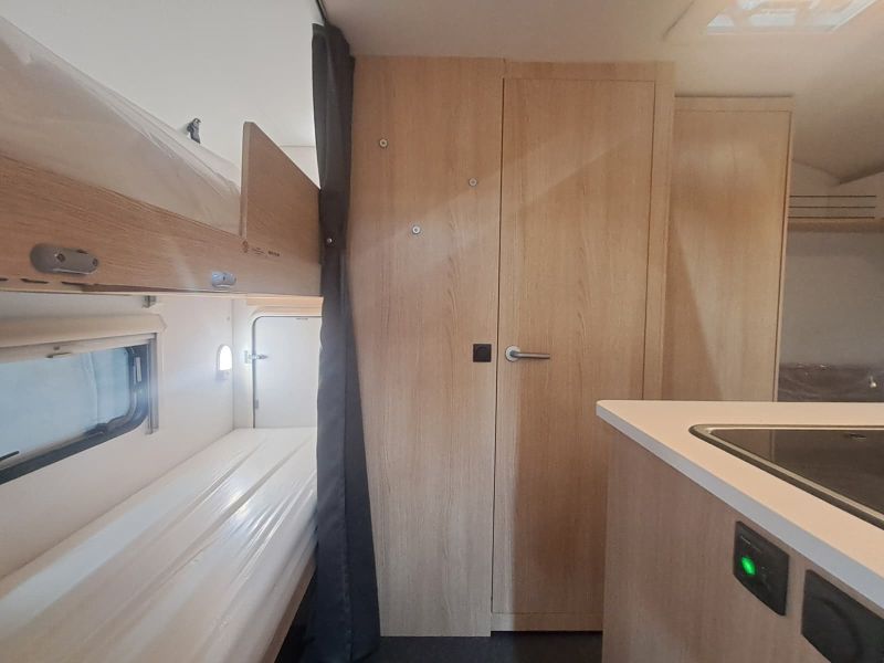 En venta Adria Adria Aviva 360 DK Lite Oferta Stocks 2026 Blanco 2026 Barcelona foto 6