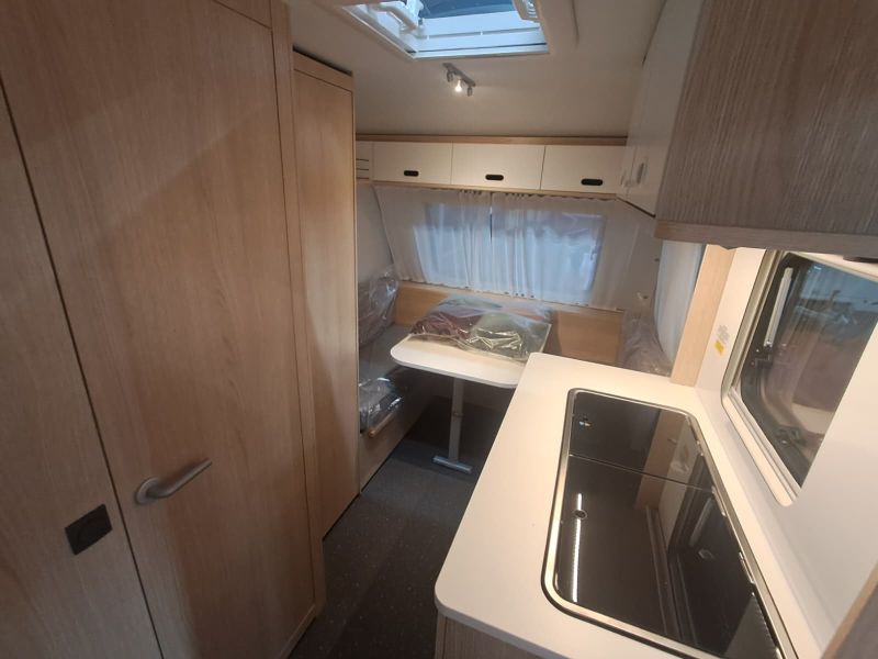 En venta Adria Adria Aviva 360 DK Lite Oferta Stocks 2026 Blanco 2026 Barcelona foto 7