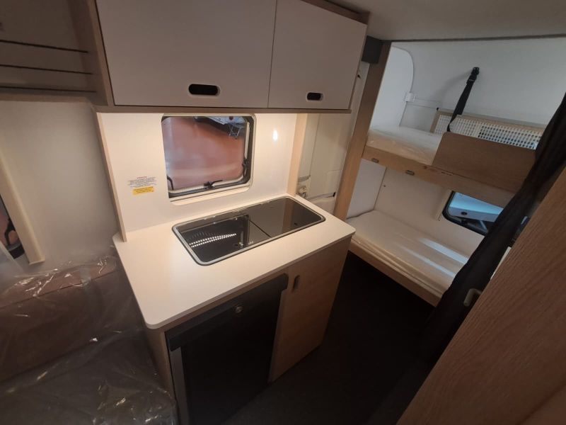 En venta Adria Adria Aviva 360 DK Lite Oferta Stocks 2026 Blanco 2026 Barcelona foto 9