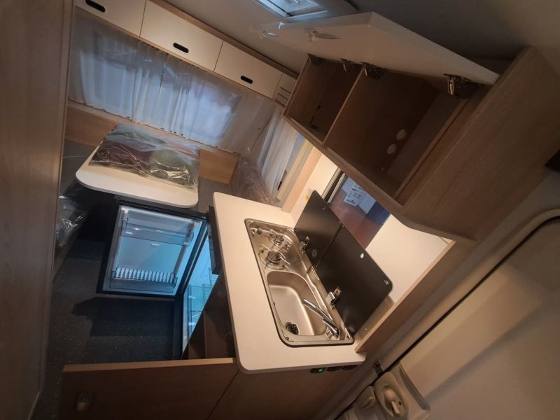 En venta Adria Adria Aviva 360 DK Lite Oferta Stocks 2026 Blanco 2026 Barcelona foto 10