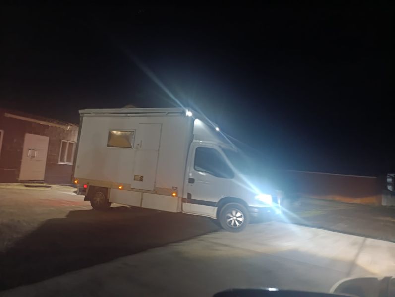 En venta Opel Movano camión camper Blanco 2001 A Coruña foto 1