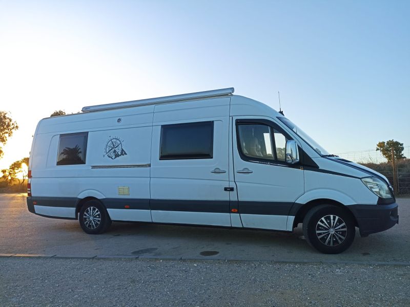 En venta Mercedes-Benz 319 CDI SPRINTER Blanco 2011 Almería foto 2