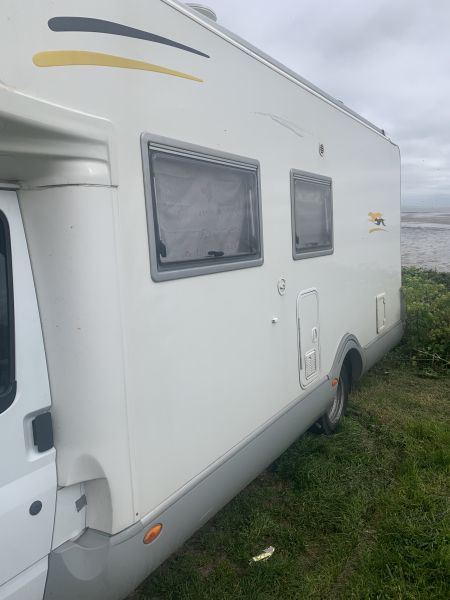 En venta Ford Laika x 694r Blanco 2007 Segovia foto 4