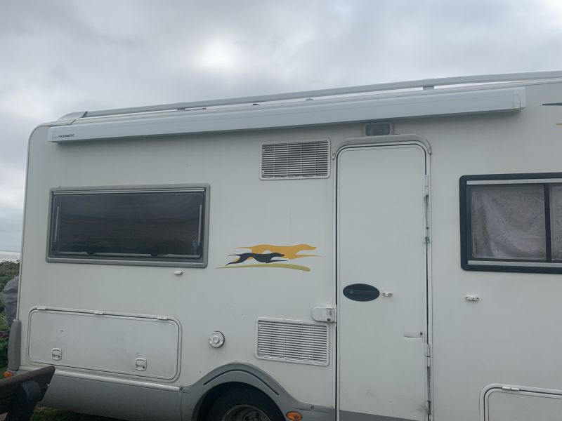 En venta Ford Laika x 694r Blanco 2007 Segovia foto 5