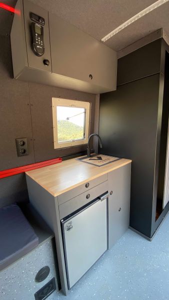 En venta Volkswagen CRAFTER Negro 2019 Valencia foto 10