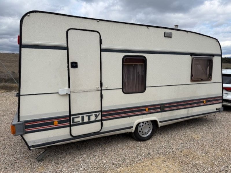 En venta Bürstner CITY 450 TN Beige 1991 Huesca foto 10