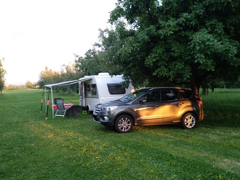 En venta Knaus Sport 420 QD con PATAS ELÉCTRICAS Blanco 2017 Granada foto 5