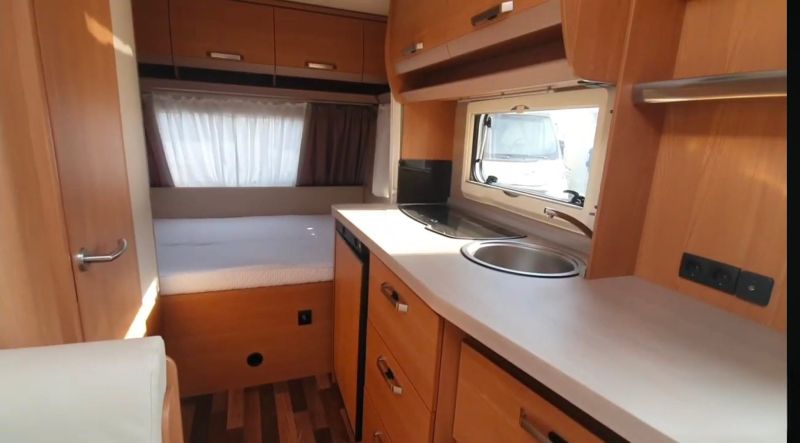 En venta Knaus Sport 420 QD con PATAS ELÉCTRICAS Blanco 2017 Granada foto 11