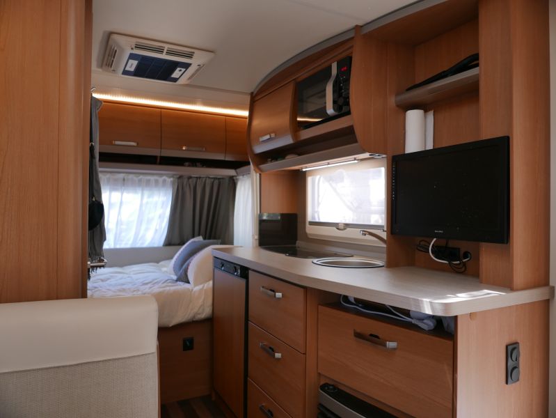 En venta Knaus Sport 420 QD con PATAS ELÉCTRICAS Blanco 2017 Granada foto 16