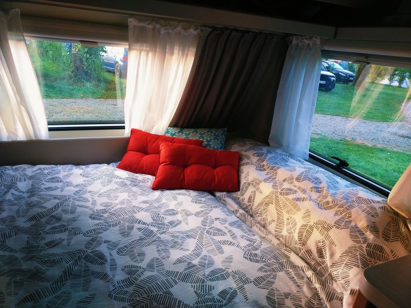 En venta Knaus Sport 420 QD con PATAS ELÉCTRICAS Blanco 2017 Granada foto 19