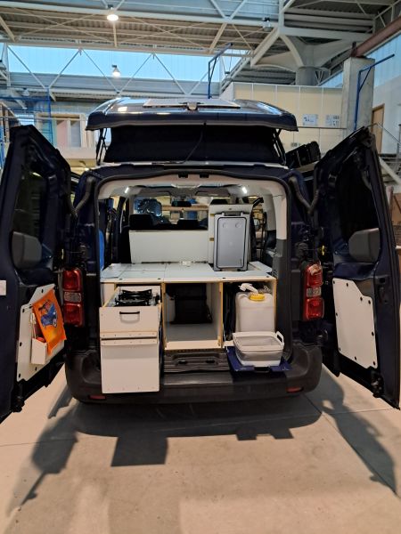 En venta Citroën Jumpy Camperizada 1.6BlueHdi Azul 2017 Burgos foto 2