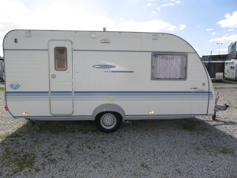 En venta Adria ADORA 462 PH Blanco 2007 Sevilla foto 2