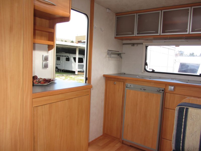 En venta Adria ADORA 462 PH Blanco 2007 Sevilla foto 7