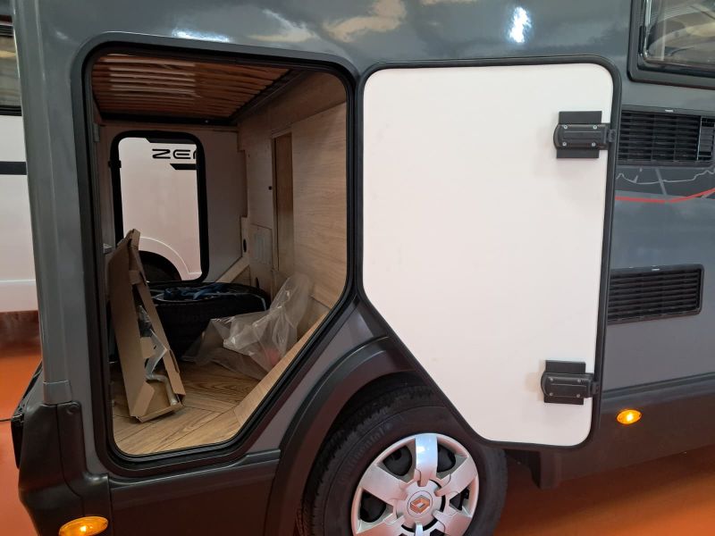 En venta Challenger Challenger Renault Master Slim S194 Etape Edition 145 Last Call Gris 2026 Barcelona foto 5