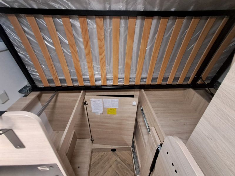 En venta Challenger Challenger Renault Master Slim S194 Etape Edition 145 Last Call Gris 2026 Barcelona foto 16