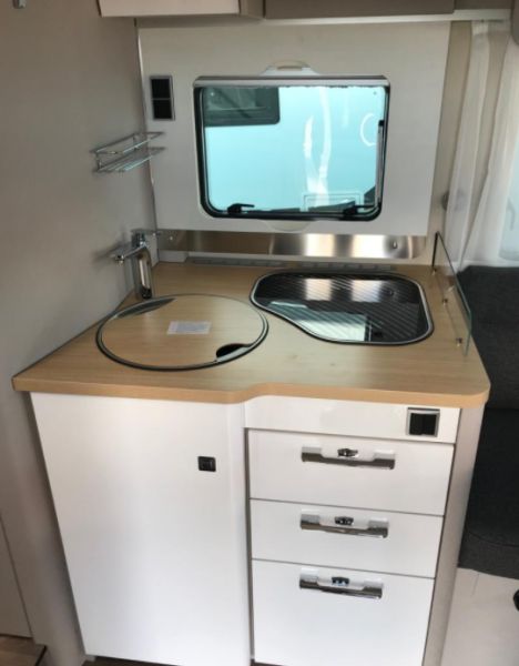 En venta Hymer / Eriba / Hymercar Tramp S 695 Nuevo Blanco Blanco 2021 Asturias foto 3