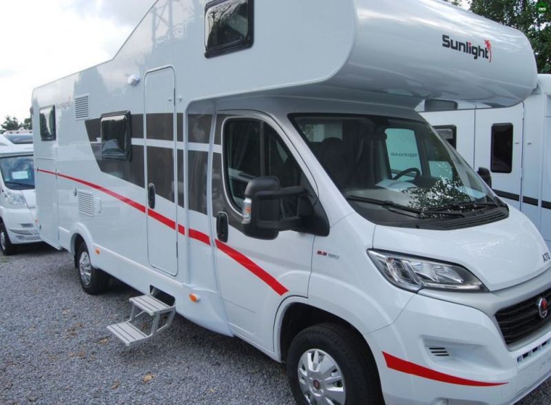 En venta Sunlight A-70 2019 Blanco 2019 Alicante foto 1