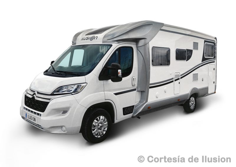 En venta Ilusion XMK 680 Blanco 2021 Sevilla foto 1