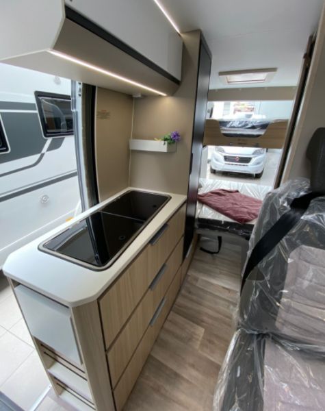 En venta Adria Twin Plus 600SPB Family Gris 2021 Navarra foto 3