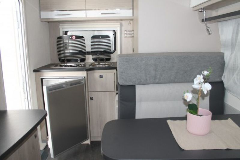 En venta Sterckeman Starlett Comfort 420CP Blanco Nuevo Blanco 2021 Málaga foto 3