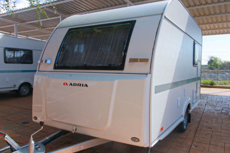 En venta Adria Aviva 360 DK Blanco 2023 Madrid foto 1