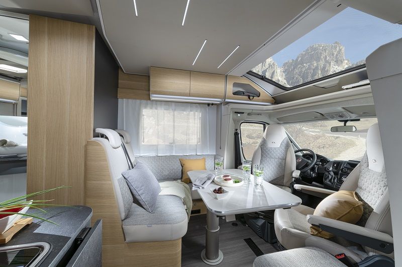 En venta Adria Matrix Axess 670 SC Blanco 2023 Madrid foto 5