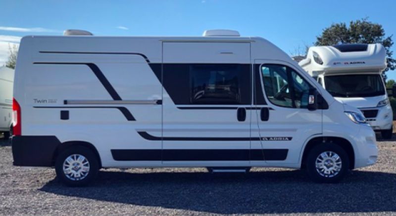 En venta Adria Twin Axess 600 Sp Blanco 2020 Barcelona foto 3