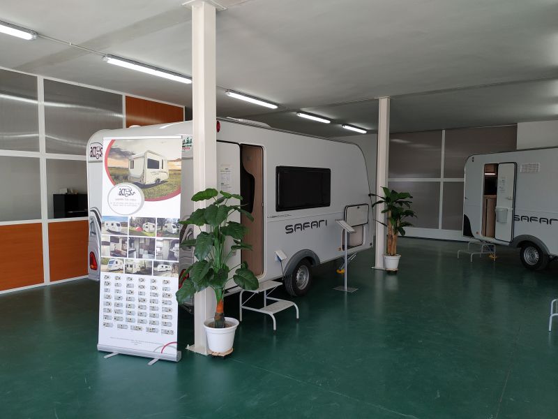 En venta Across 430 CDL Blanco 2024 Toledo foto 1