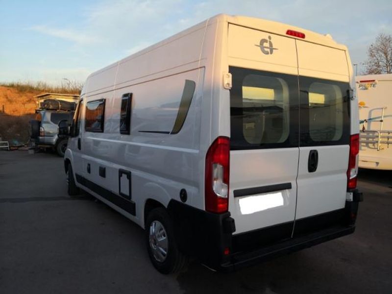 En venta Fiat Camper 2.3 JTD 120cv Blanco 2021 Barcelona foto 2