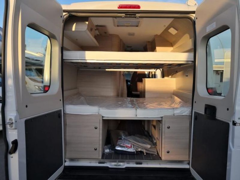 En venta Fiat Camper 2.3 JTD 120cv Blanco 2021 Barcelona foto 3