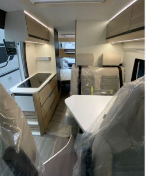 En venta Adria Twin Axess 600SPB Family Nueva Blanco 2021 Navarra foto 3