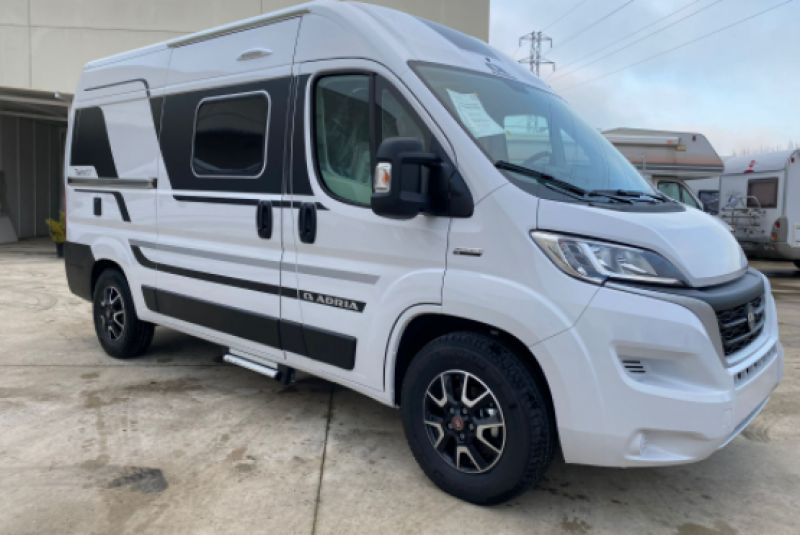 En venta Adria Twin Plus 540SP Nuevo Blanco 2021 Navarra foto 1