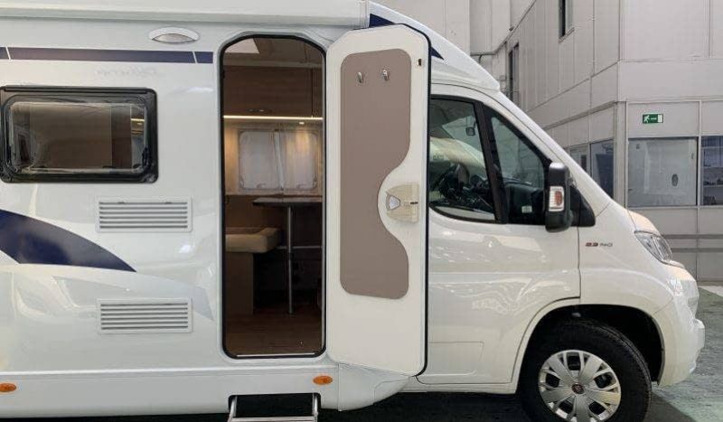 En venta Blucamp Ocean 22 Blanco 2022 Burgos foto 3