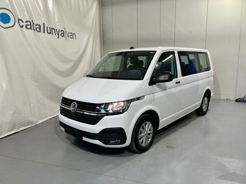 En venta Volkswagen Multivan T6.1 DSG 150CV Blanco 2022 Barcelona foto 1