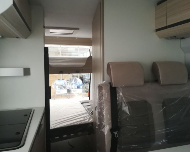 En venta Adria Twin Axess 600SP Family 140cv 2021 Álava foto 5