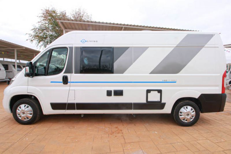 En venta Sun Living V 60 Family 140 cv Blanco 2023 Madrid foto 2