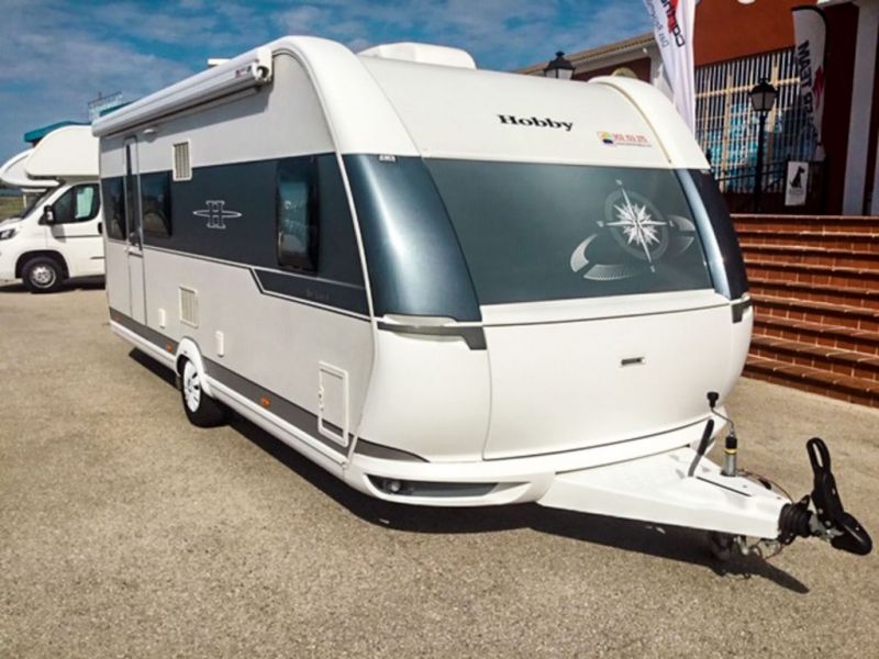 En venta Hobby Caravana Hobby 560 KMFE de Luxe Blanco 2015 Córdoba foto 3