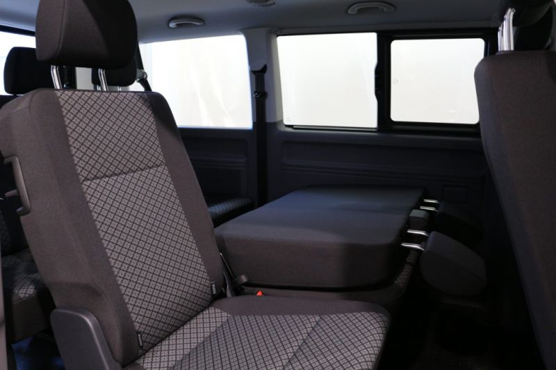 En venta Volkswagen Caravelle T6.1 Origin 2020 Barcelona foto 2