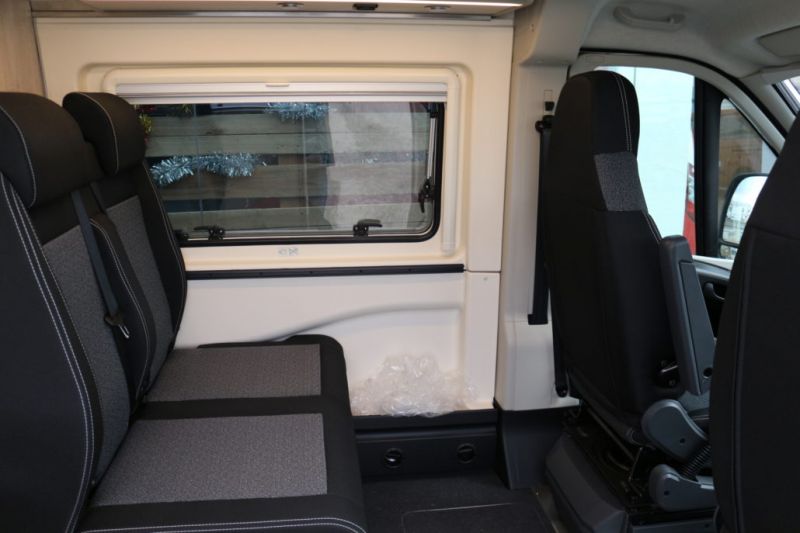 En venta Westfalia Amundsen 600D Blanco 2021 Barcelona foto 8