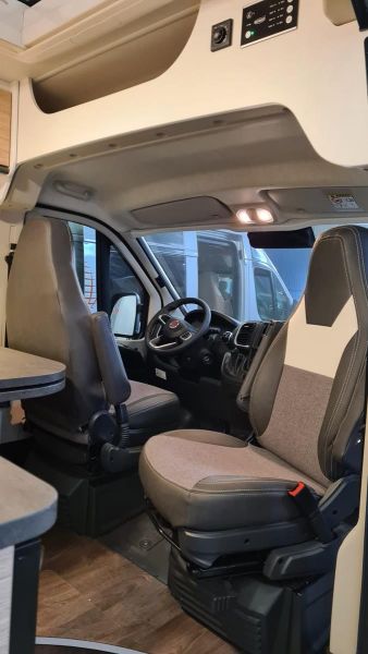 En venta Sunlight Clif CV640 2023 Blanco 2023 Almería foto 5