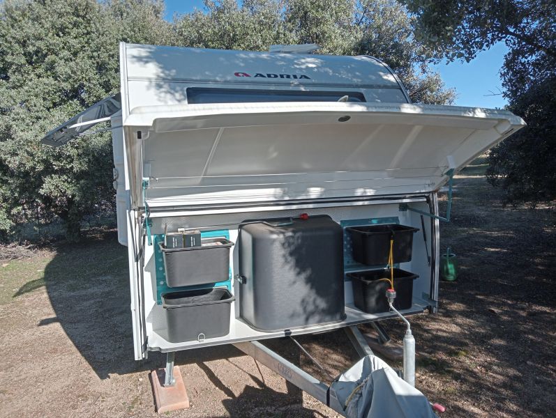 En venta Adria AVIVA 370 DD Blanco 2021 Madrid foto 15