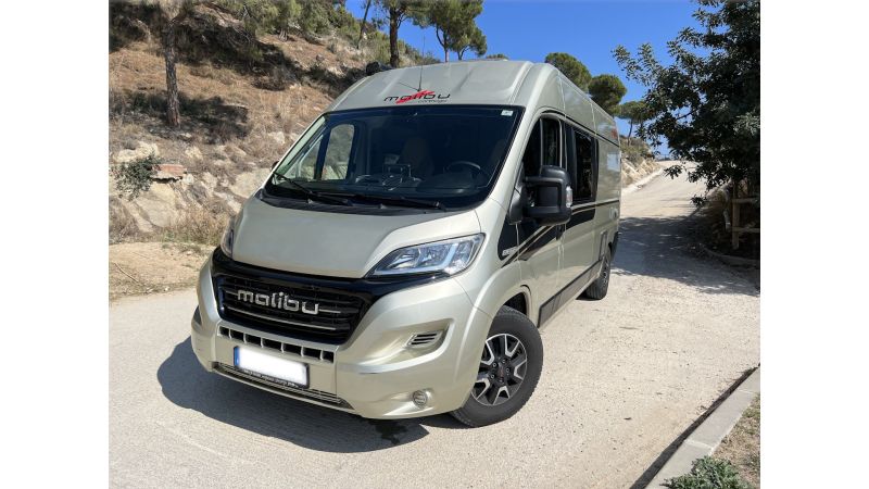 En venta Carthago Malibu Van 600 DB Amarillo 2019 Barcelona foto 1