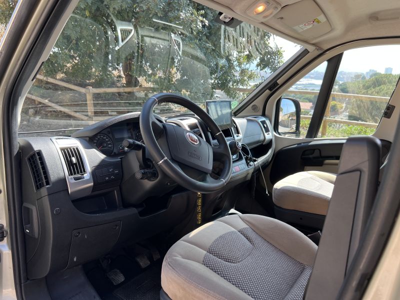 En venta Carthago Malibu Van 600 DB Amarillo 2019 Barcelona foto 4